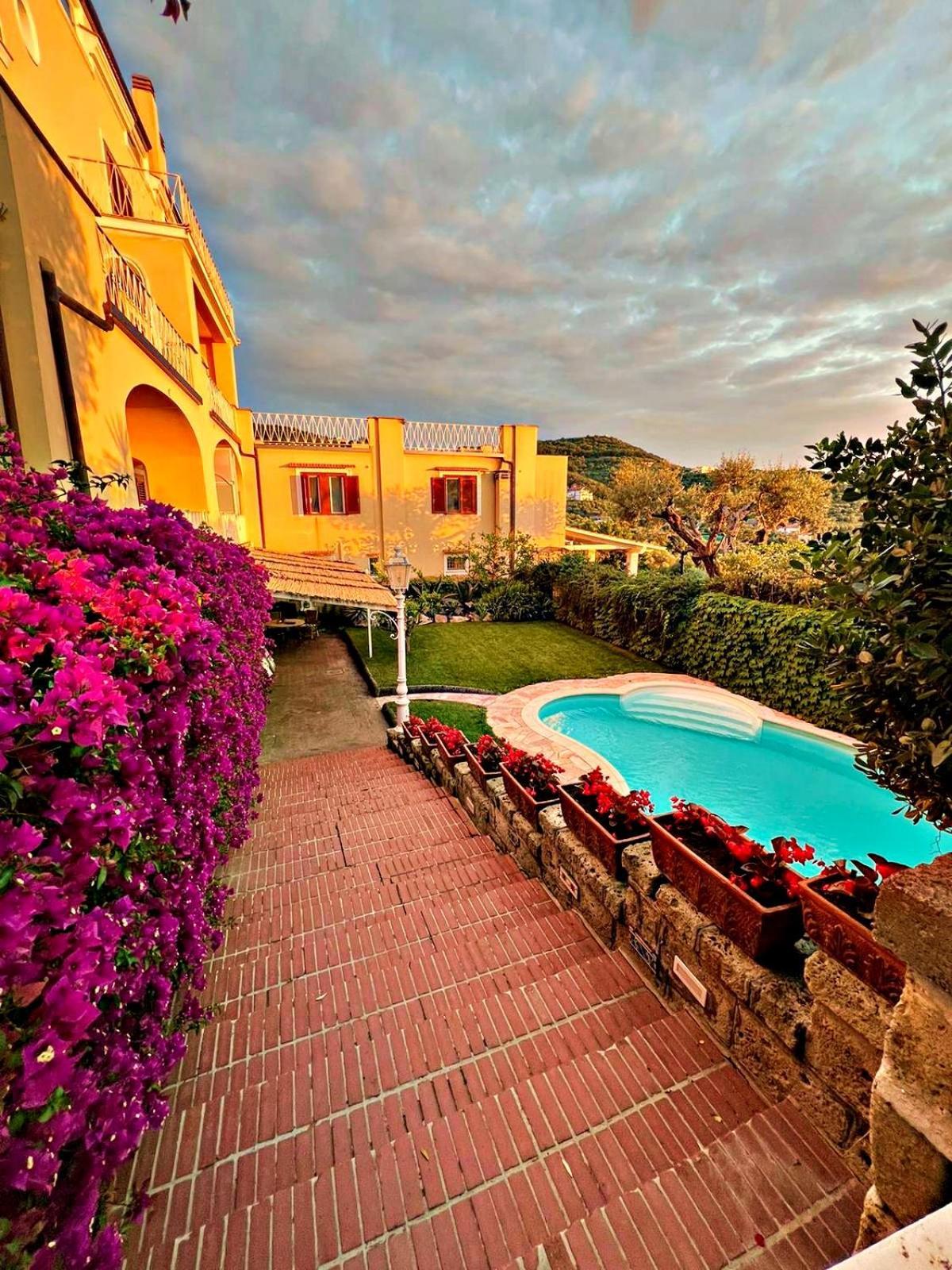 Villa Vie En Rose Sorrento Ngoại thất bức ảnh